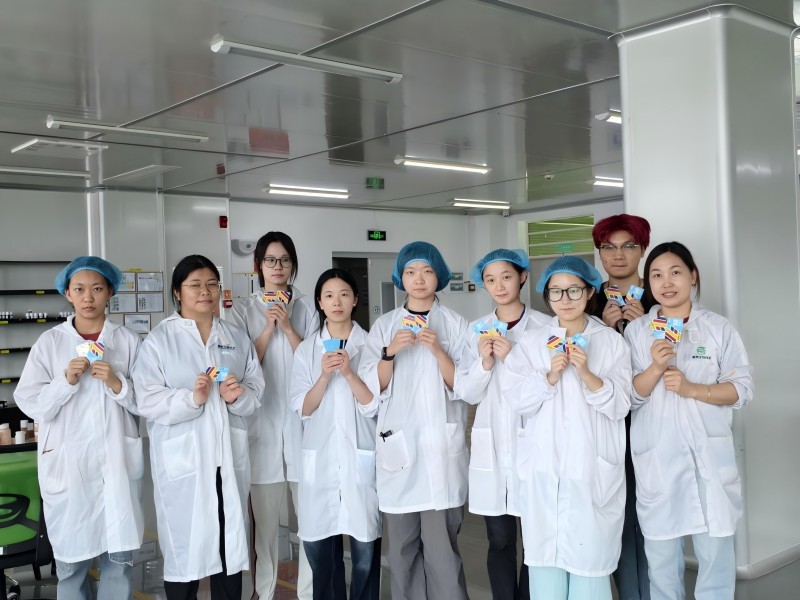 Explorer la technologie du maquillage noir! Voici un groupe de «héros en coulisses» qui définissent la beauté à travers des données